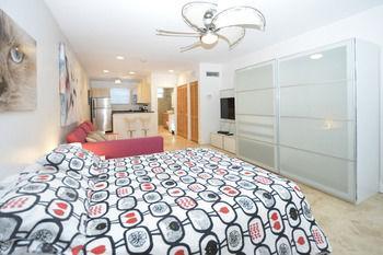 Art Deco Ocean Walk Apartments Miami Beach Bagian luar foto