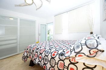 Art Deco Ocean Walk Apartments Miami Beach Bagian luar foto